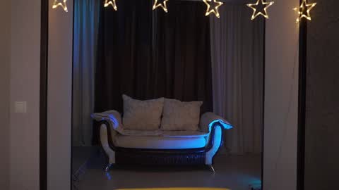  Gwen  online show from 01/14/25, 09:30