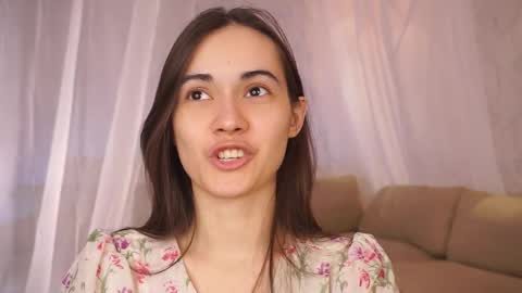  Gwen  online show from 03/09/25, 11:03