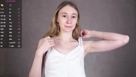  Gwen  online show from 09/15/25, 02:22