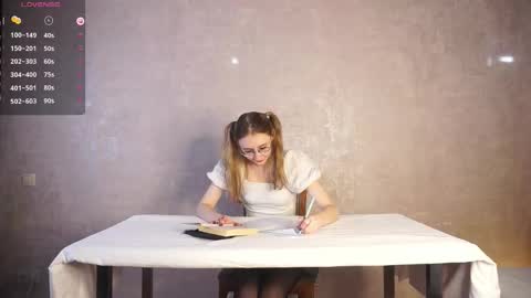  Gwen  online show from 10/04/25, 03:59