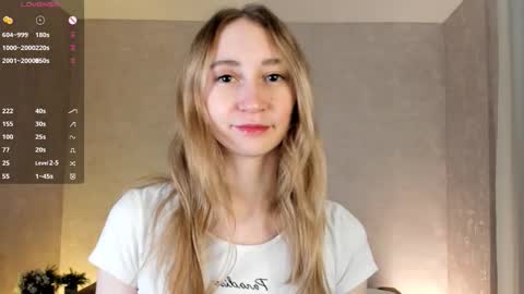  Gwen  online show from 10/14/25, 03:07