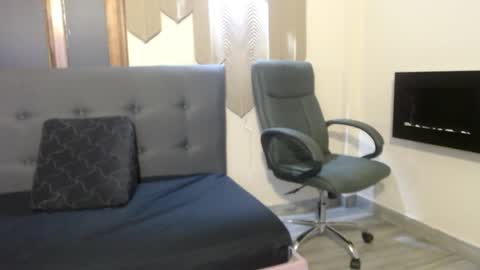 Mave online show from 05/19/26, 04:02