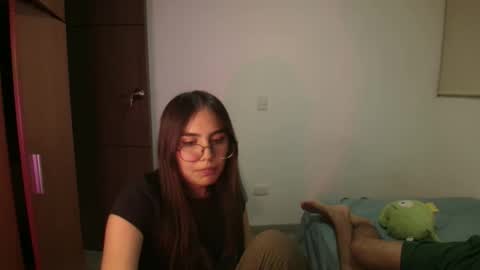 Snapshot of _maxxx1_ chatting on 04/28/26, 12:09 max and abby online show from 04/28/26, 12:09