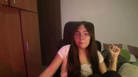 Snapshot of _maxxx1_ chatting on 05/27/26, 01:57 max and abby online show from 05/27/26, 01:57