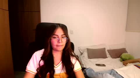 max and abby online show from 06/17/26, 11:16