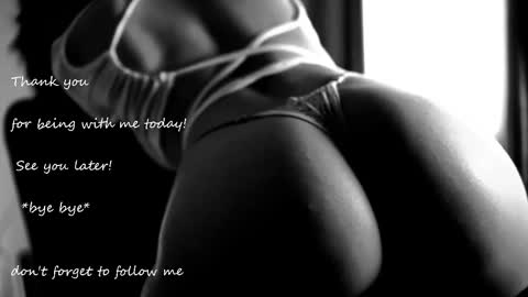 Snapshot of _maybelin_ chatting on 02/22/25, 11:24 Lina online show from 02/22/25, 11:24