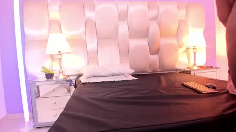 Snapshot of _megan_lovitz_ chatting on 02/26/25, 06:32 _megan_lovitz_ online show from 02/26/25, 06:32