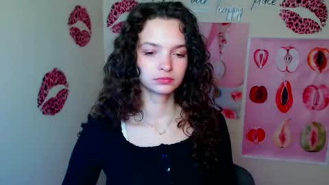 Susie online show from 03/26/26, 07:25