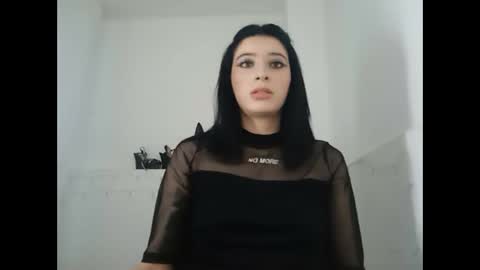 Snapshot of _mia_foster1 chatting on 02/02/25, 01:23 Mia-foster online show from 02/02/25, 01:23