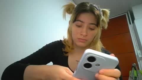 Mia-foster online show from 03/18/26, 11:52