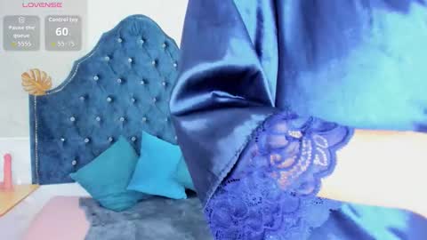 _mia_milf_ online show from 03/23/26, 06:17