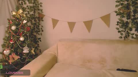 Snapshot of _mia_more chatting on 01/05/25, 12:20 Mia online show from 01/05/25, 12:20