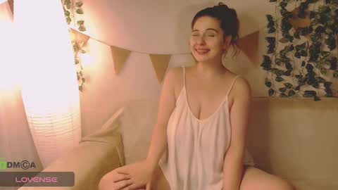 Mia online show from 10/27/25, 01:42