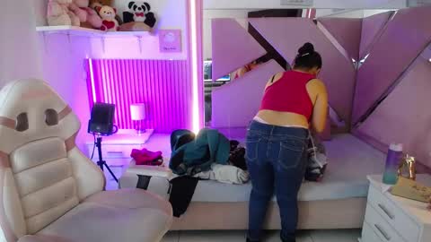  Mia  online show from 01/17/26, 12:43