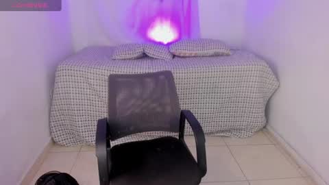 Mia online show from 07/29/26, 08:40