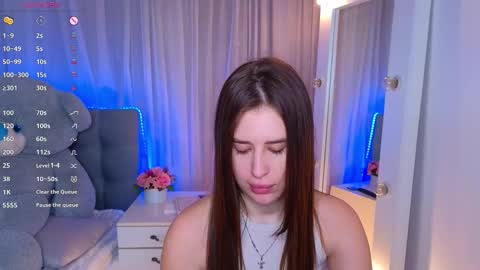 Snapshot of _mila__aa chatting on 02/20/26, 09:04 Milana online show from 02/20/26, 09:04