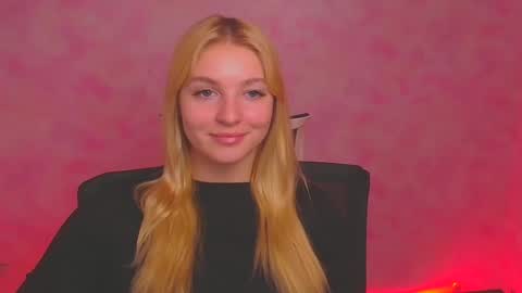 Melanie online show from 12/24/24, 10:01