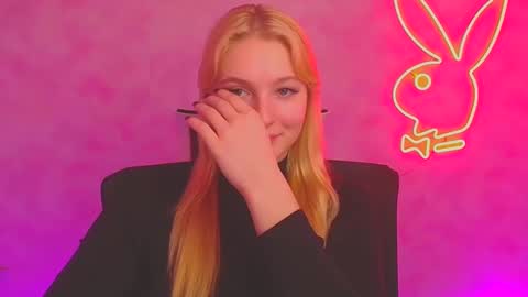 Melanie online show from 01/11/25, 12:29