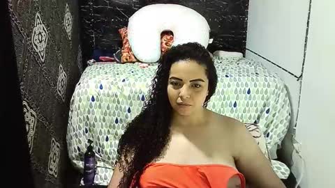 _milf_naughty online show from 10/28/25, 03:36