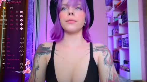 Kate online show from 03/10/25, 10:59