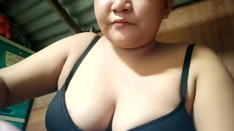 _milkytitsmomxx_ online show from 06/19/26, 06:23