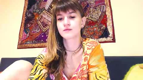 Snapshot of _minnie_boo_ chatting on 09/21/25, 07:37 Boo online show from 09/21/25, 07:37