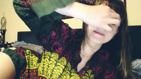 Snapshot of _minnie_boo_ chatting on 10/03/25, 07:33 Boo online show from 10/03/25, 07:33