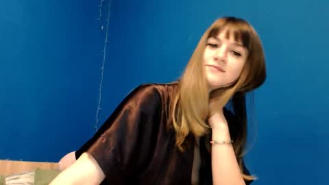 Snapshot of _minnie_boo_ chatting on 12/14/25, 02:44 Boo online show from 12/14/25, 02:44