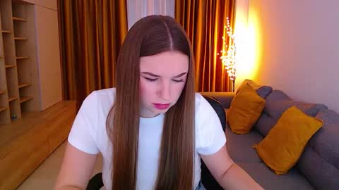 Mia online show from 03/21/26, 08:30