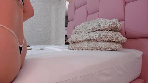 _molly_rosse_ online show from 01/11/25, 04:03