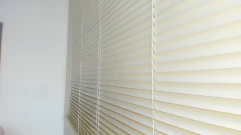 _molly_rosse_ online show from 12/22/25, 12:02