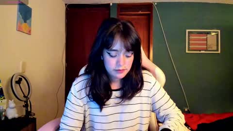 Snapshot of _moon_cake_ chatting on 02/18/25, 01:54 Next stream 950 pm Colombia time xd online show from 02/18/25, 01:54