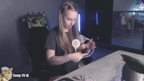 Snapshot of _mother_of_cats chatting on 10/20/25, 07:58 Debby online show from 10/20/25, 07:58