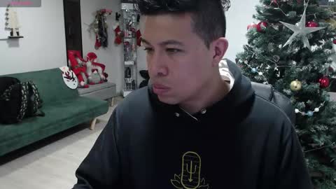 Panda  online show from 12/05/25, 02:09