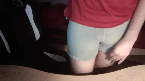 Snapshot of _n99 chatting on 10/15/25, 08:36 _n99 online show from 10/15/25, 08:36