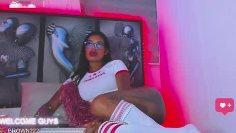 Snapshot of _naomibrown_ chatting on 09/26/25, 03:10 naomi brown online show from 09/26/25, 03:10