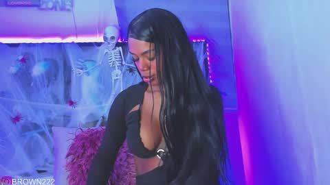 Snapshot of _naomibrown_ chatting on 10/08/25, 05:27 naomi brown online show from 10/08/25, 05:27