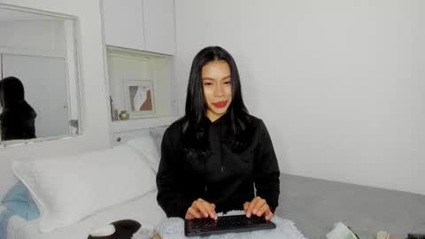 Snapshot of _nathaliesex chatting on 10/15/25, 04:34 independent model natha online show from 10/15/25, 04:34