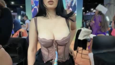 naty19 online show from 04/10/26, 10:25