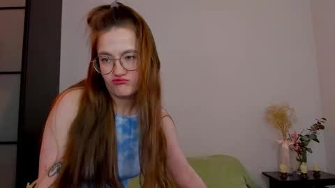 Snapshot of _nemalkovamia chatting on 02/24/25, 08:17 Mia with a big heart online show from 02/24/25, 08:17