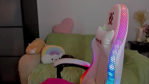 Mia with a big heart  online show from 03/01/25, 06:57