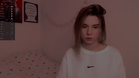 Snapshot of _ni_kiss chatting on 01/31/25, 11:13 Nika online show from 01/31/25, 11:13