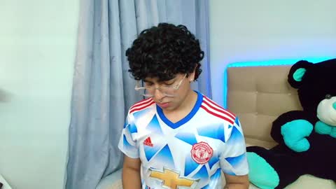 Snapshot of _nickconnor1 chatting on 01/04/25, 11:17 Nicolas online show from 01/04/25, 11:17