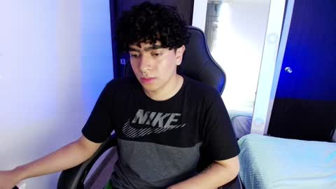 Snapshot of _nickconnor1 chatting on 02/23/25, 10:20 Nicolas online show from 02/23/25, 10:20