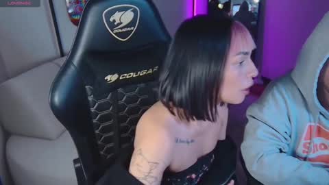 Mai   MODEL INDEPENT  online show from 11/18/25, 10:36