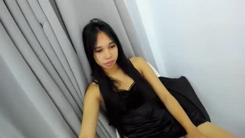 Nicole online show from 09/17/25, 12:07