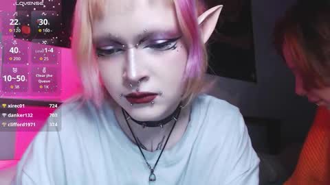 Nicole online show from 11/28/25, 09:50