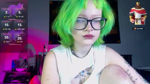 Snapshot of _nicole_meow_ chatting on 01/17/26, 06:11 Nicole online show from 01/17/26, 06:11