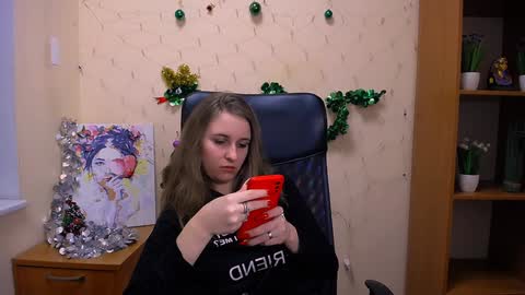 Snapshot of _nicole_new chatting on 12/17/24, 04:21 Nica online show from 12/17/24, 04:21