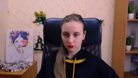 Snapshot of _nicole_new chatting on 01/07/25, 03:54 Nica online show from 01/07/25, 03:54